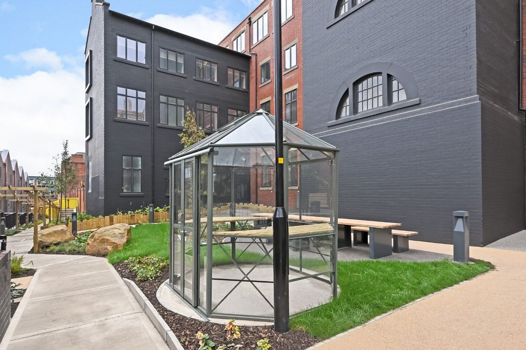 Property photo 2 of 10 Picture No. 13