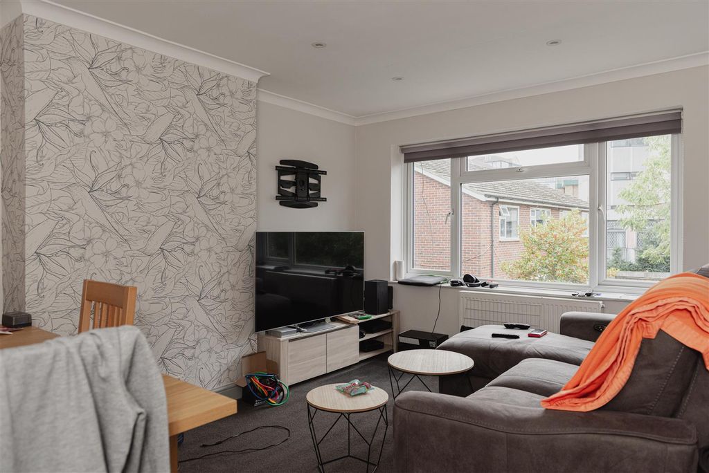Property photo 3 of 12 9.Jpg