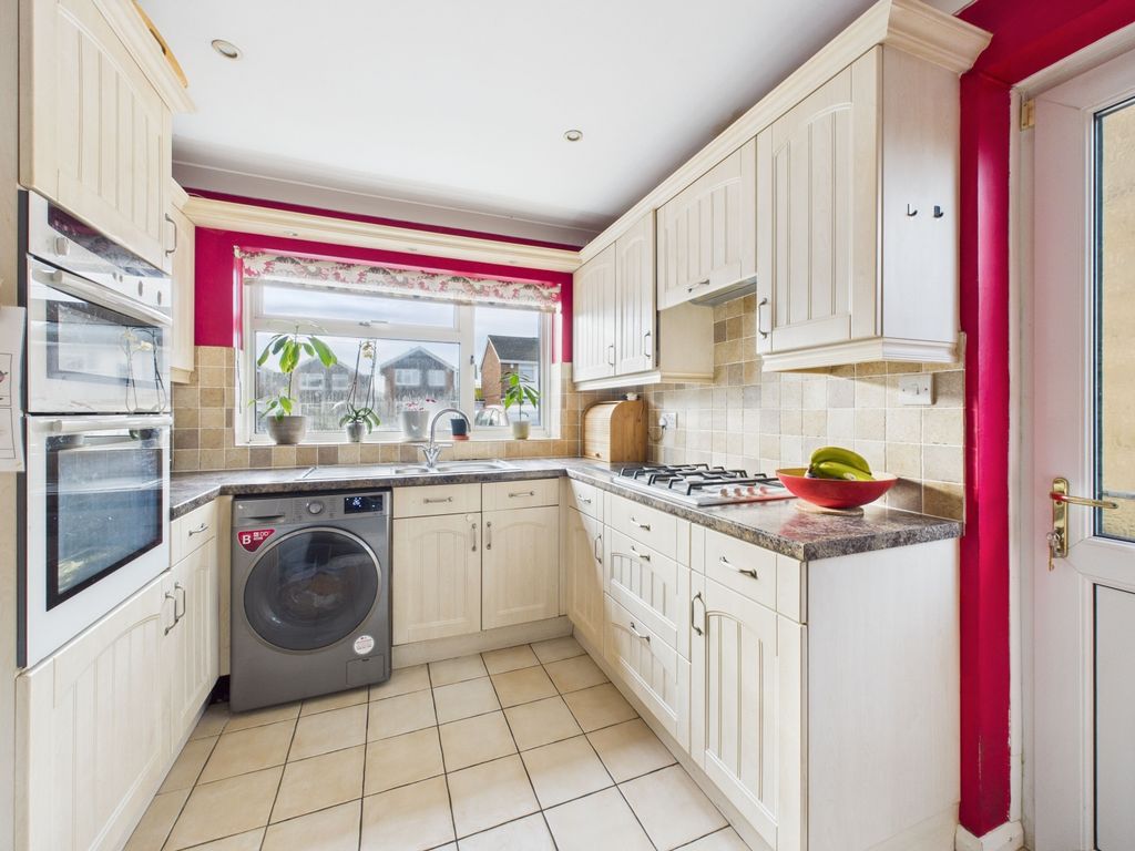 Property photo 3 of 18 3. Cam04922G0-Pr0092-Still010