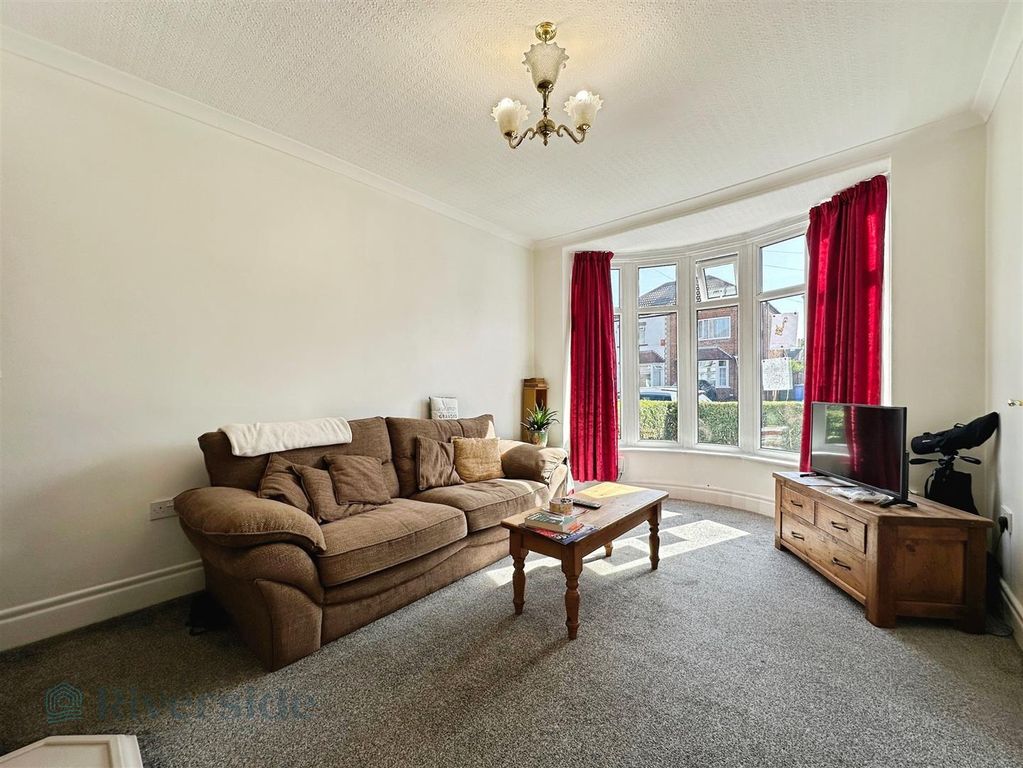 Property photo 3 of 13