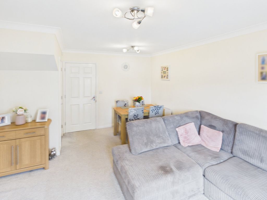 Property photo 3 of 7