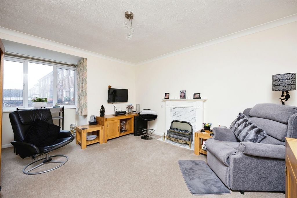 Property photo 3 of 15