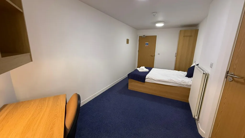 Apartment in Oxford, City Centre - More