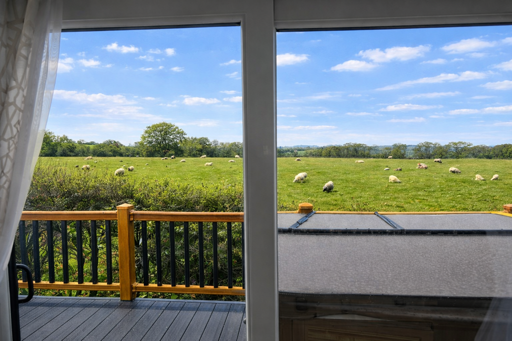 Property photo 2 of 9