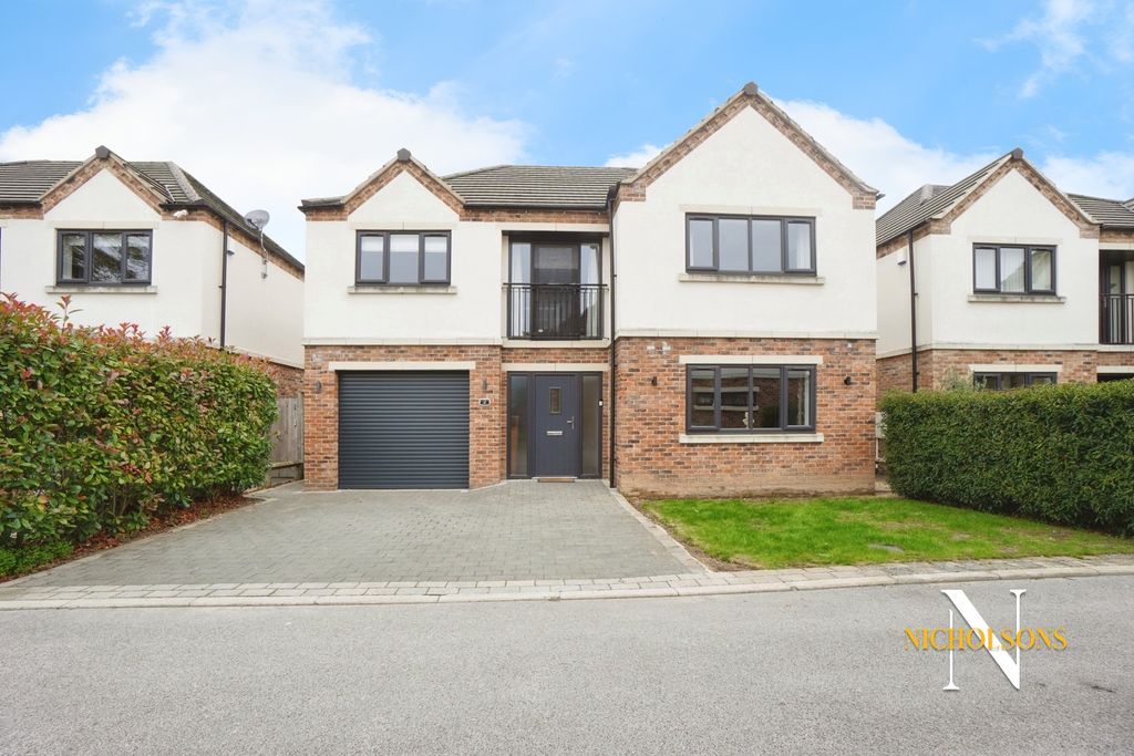 Property photo 1 of 24 4555840