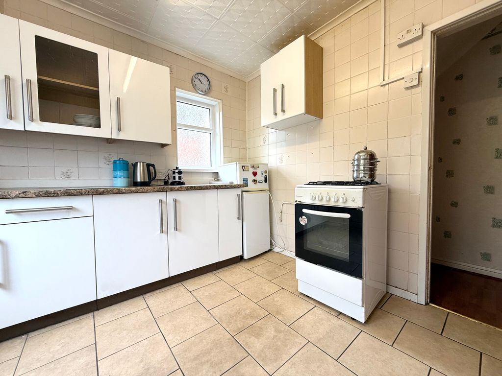 Additional image 5 of 2 bed flat for saleTy Fry, Aberdare, Rhondda Cynon Taf CF44