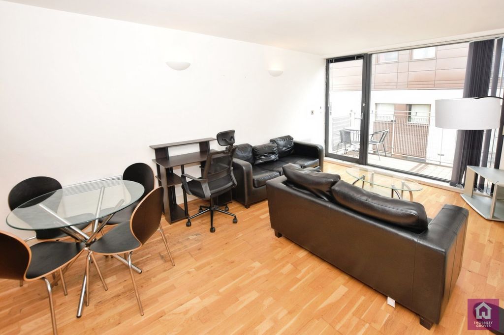 Property photo 2 of 17 Picture No. 37