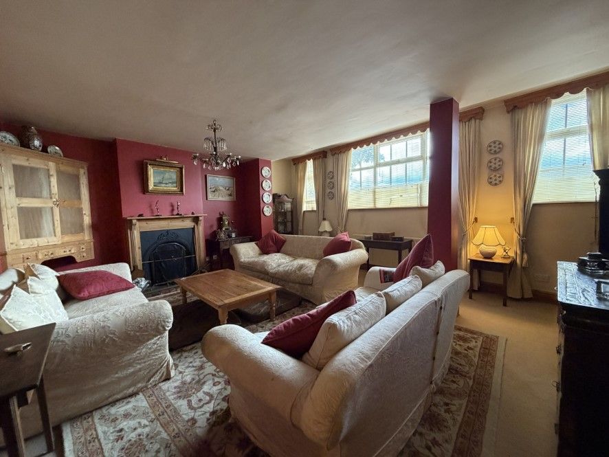 Property photo 3 of 31
