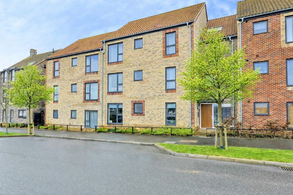 Property photo 1 of 14