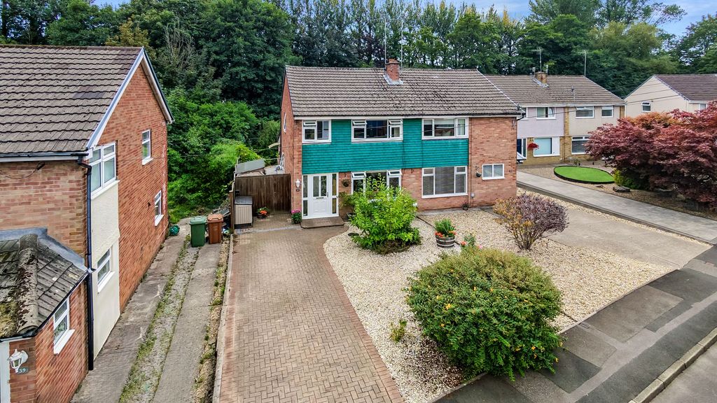 Property photo 2 of 36