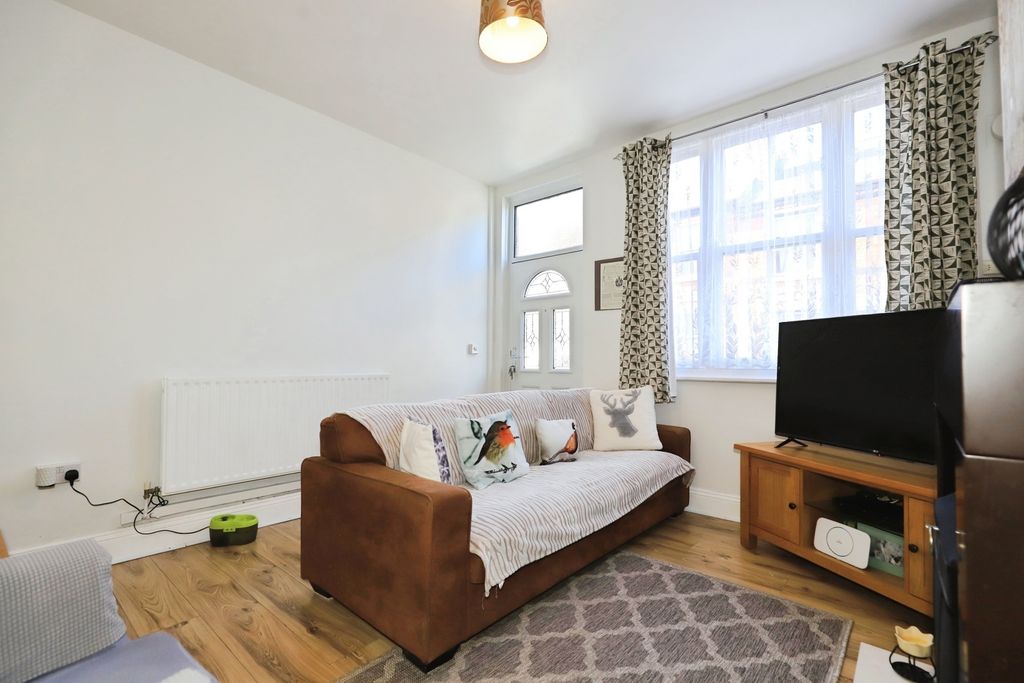 Property photo 2 of 13 Pbox-Img.Jpg