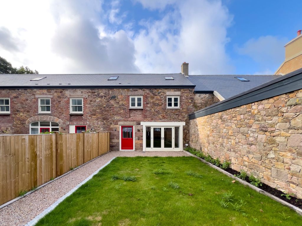 Property photo 1 of 39