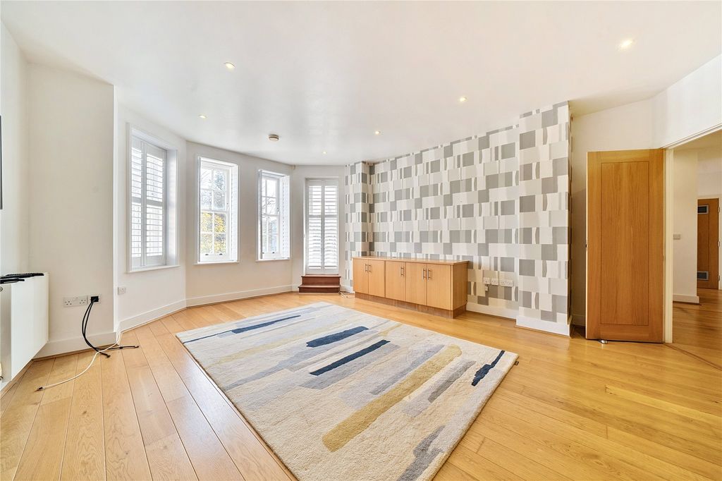 Property photo 2 of 13 Picture No. 04