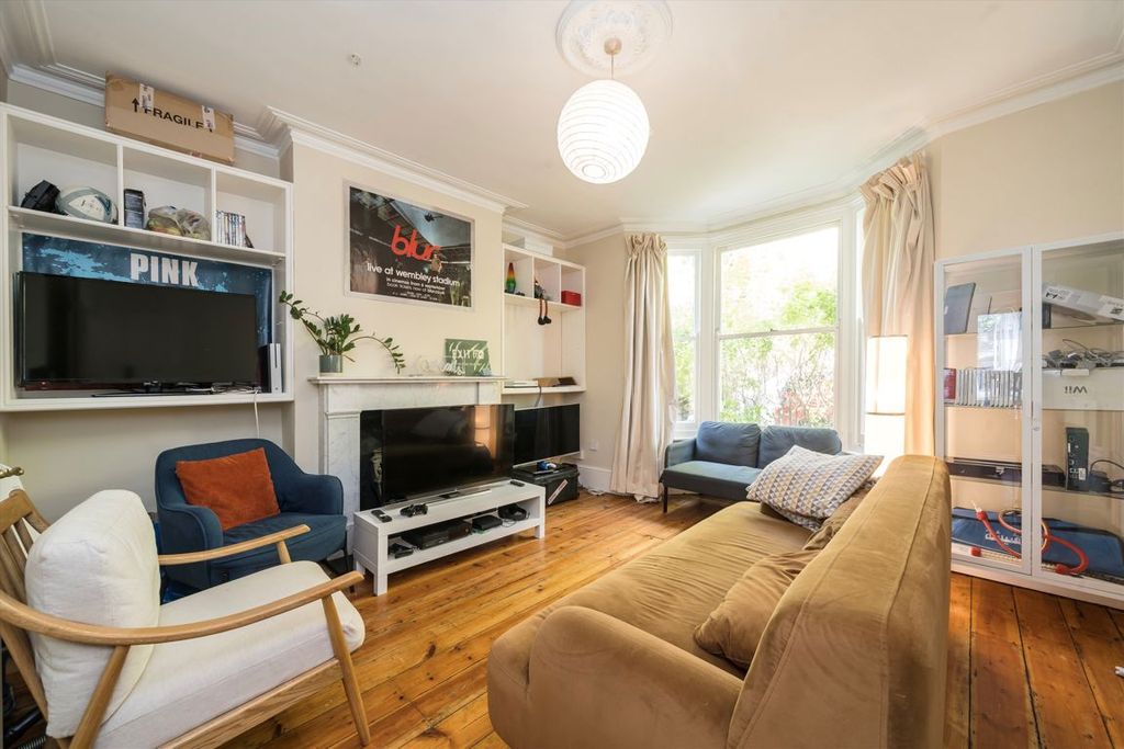 Property photo 1 of 8