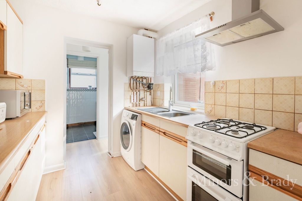 Property photo 2 of 16