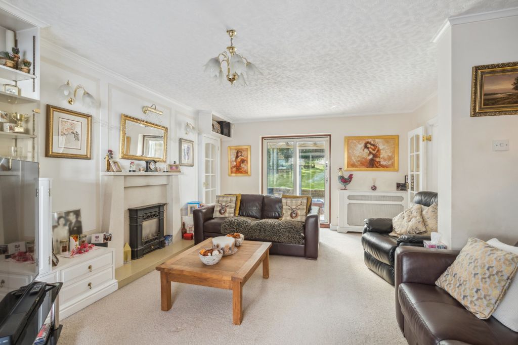 Property photo 3 of 18