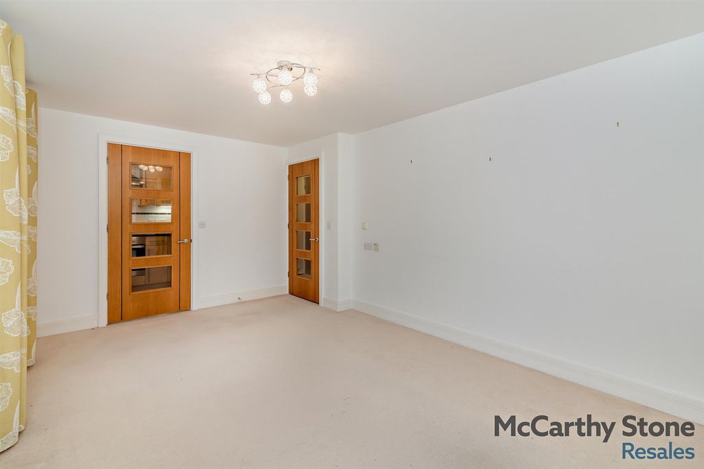 Additional image 4 of 1 bed flat for saleMorgan Court, Station Road, Petworth, West Sussex GU28