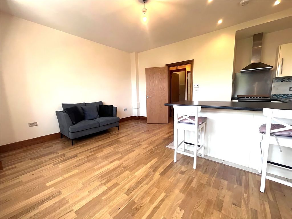Property photo 2 of 7 Picture No. 06