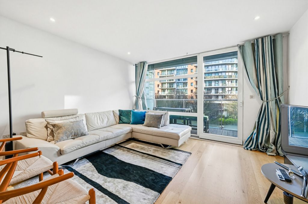 Property photo 2 of 12