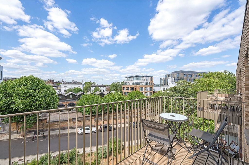 Property photo 3 of 6 Patio