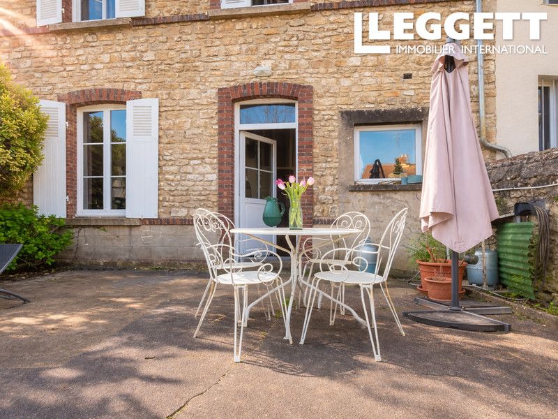 Property photo 1 of 10