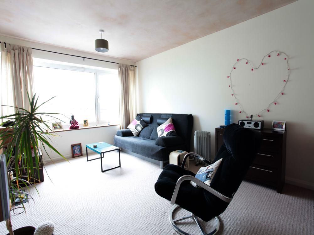 Property photo 3 of 6