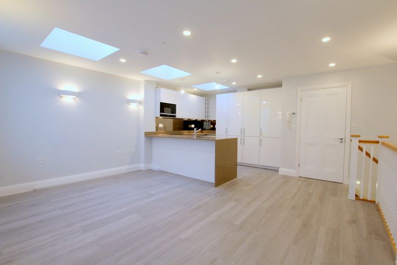 Property photo 1 of 9 1