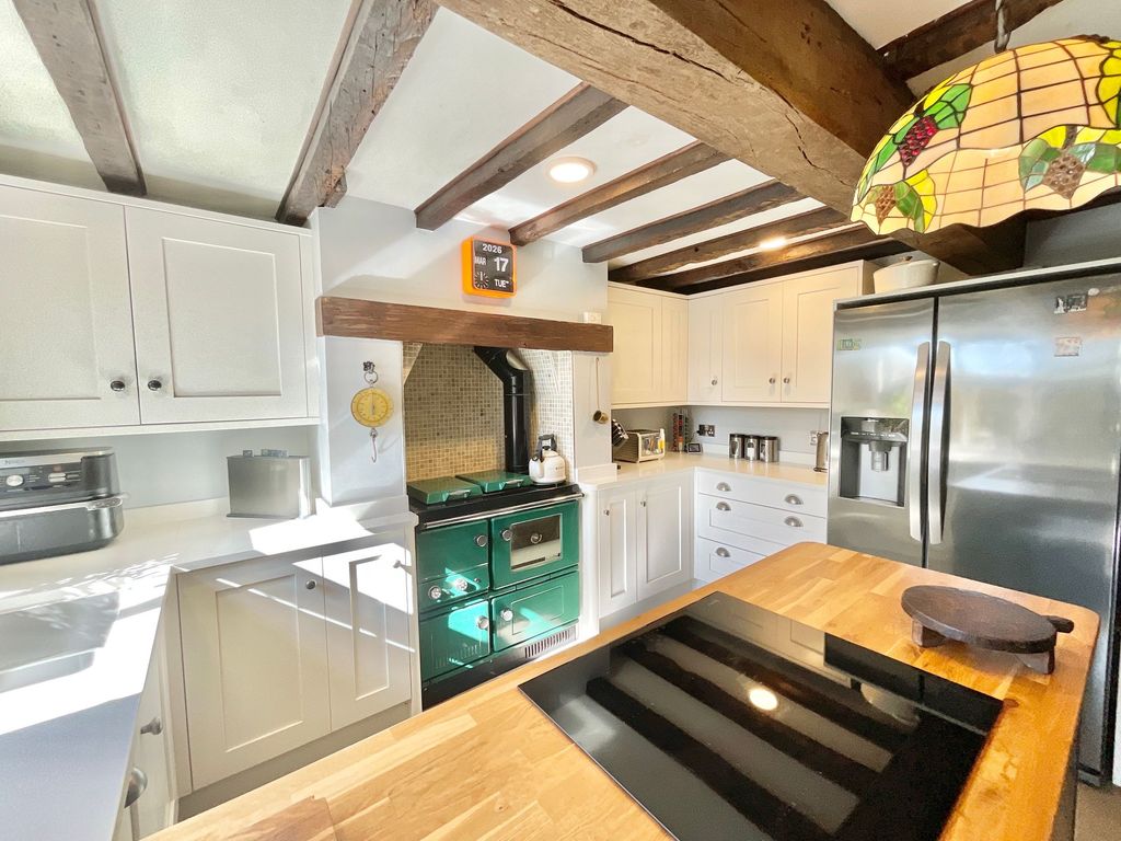 Property photo 3 of 33