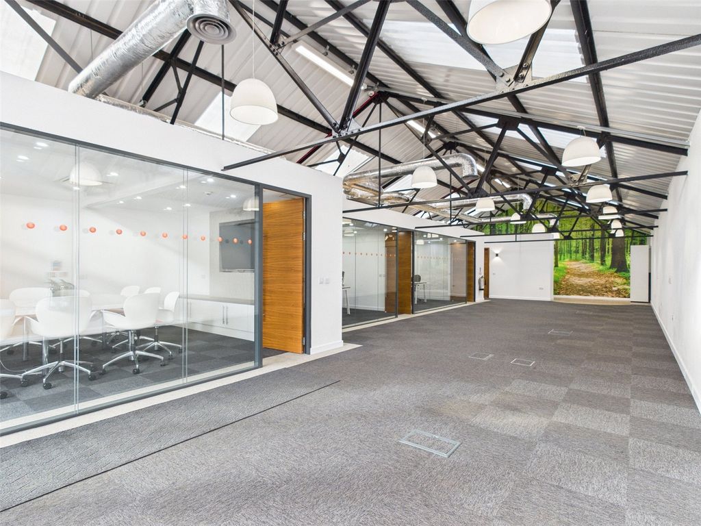 Property photo 2 of 7 Picture No. 09