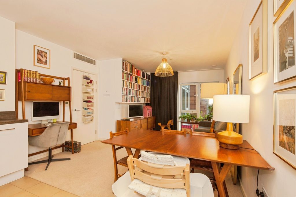 Property photo 2 of 17 Photo