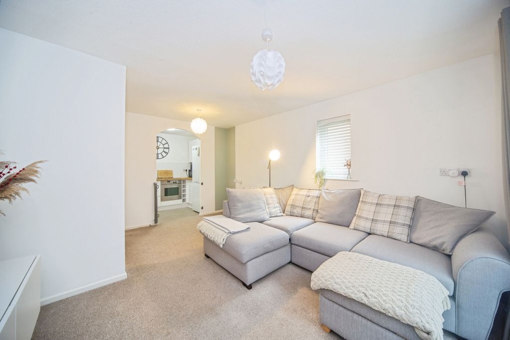 Property photo 3 of 17 Pbox-Img.Jpg