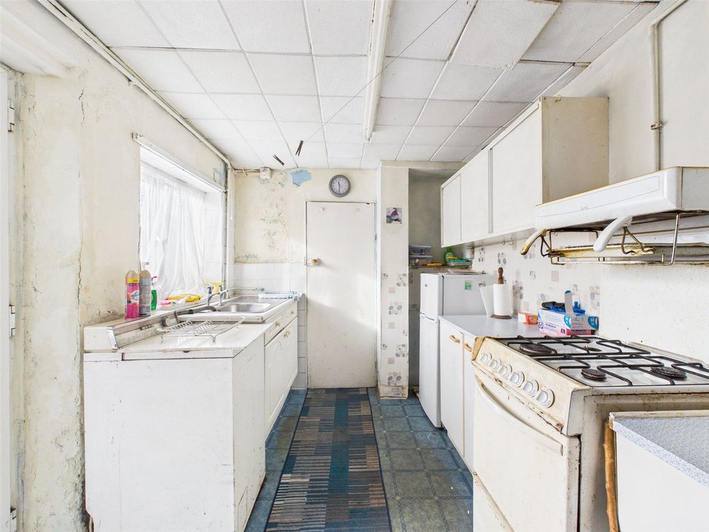 Property photo 3 of 16 Picture No. 13