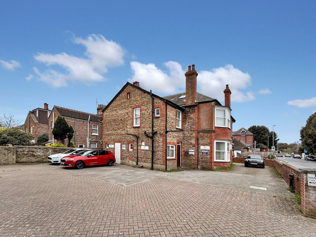 Property photo 3 of 14 Picture No. 02