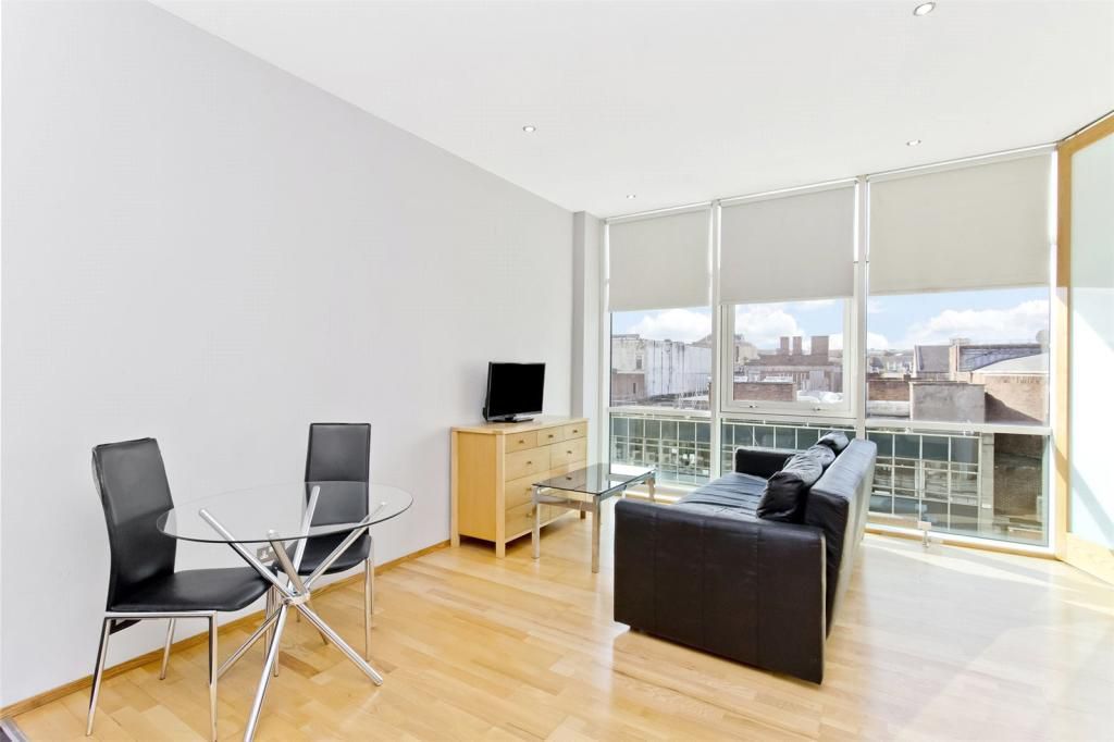 Property photo 2 of 8