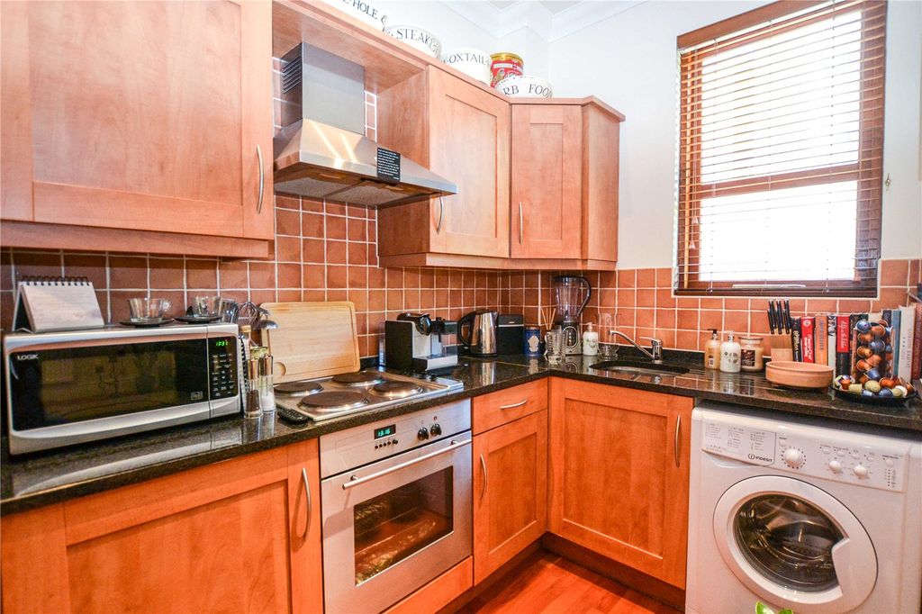 Property photo 3 of 10 Picture No. 11