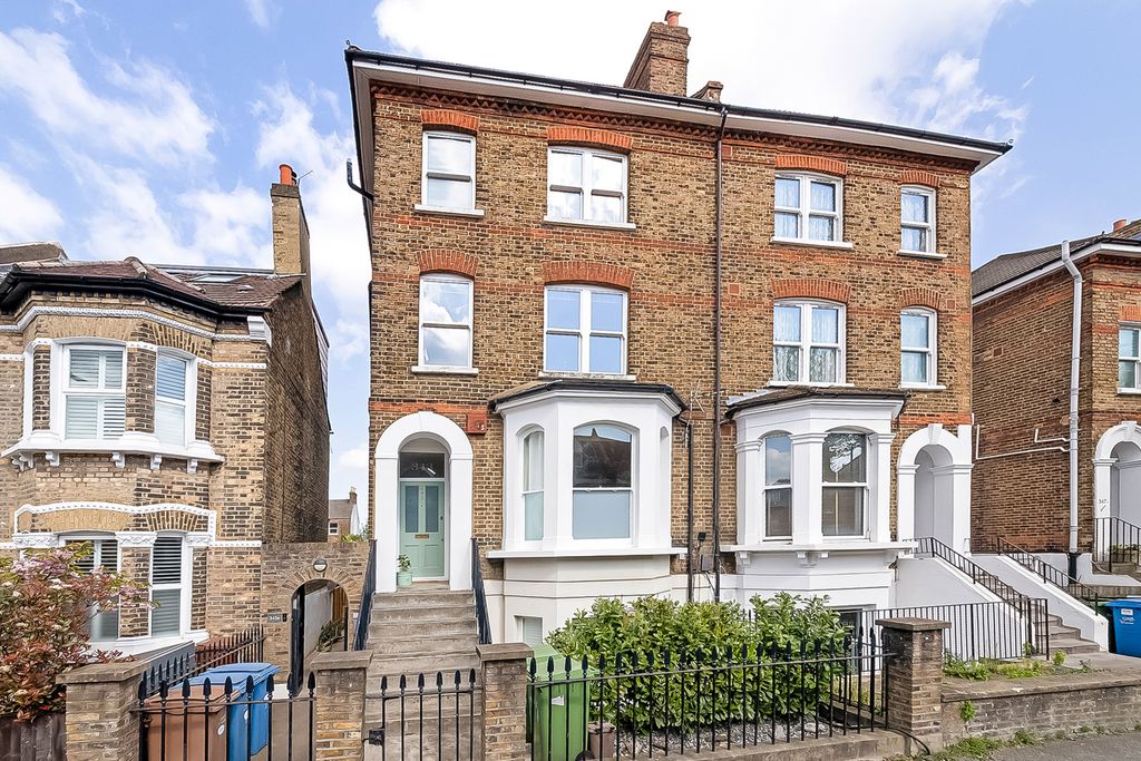 Property photo 1 of 13 External