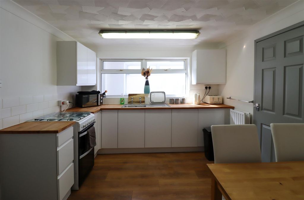 Property photo 3 of 10 Img_2149.Jpg
