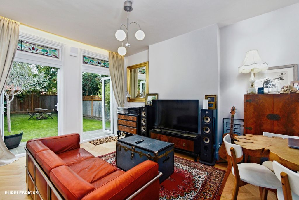 Property photo 1 of 18 Reception Room