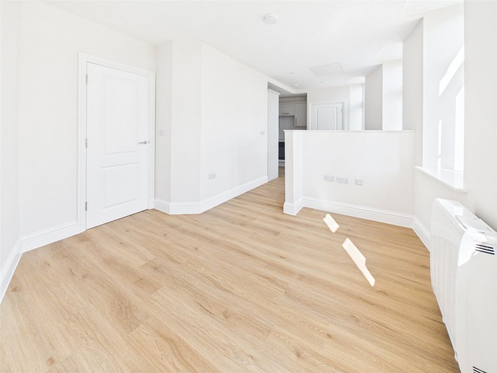 Property photo 2 of 9 Picture No. 08