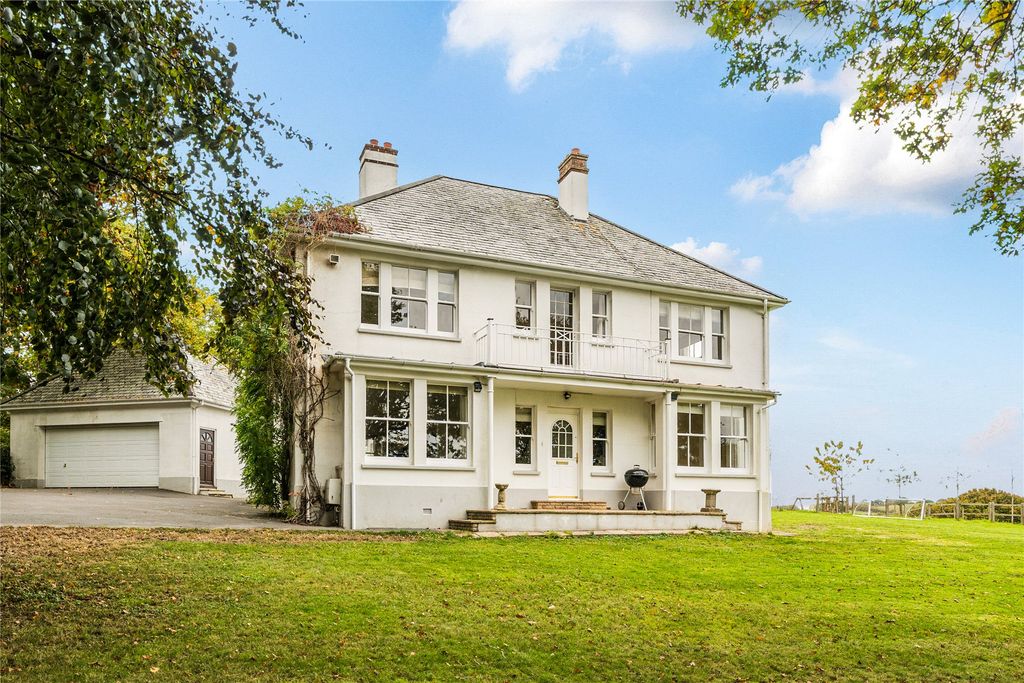 Property photo 1 of 45 Front