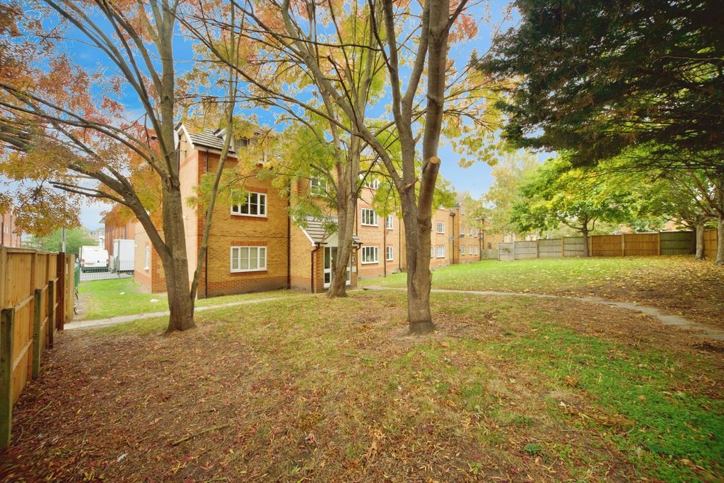 Property photo 2 of 12 Photo