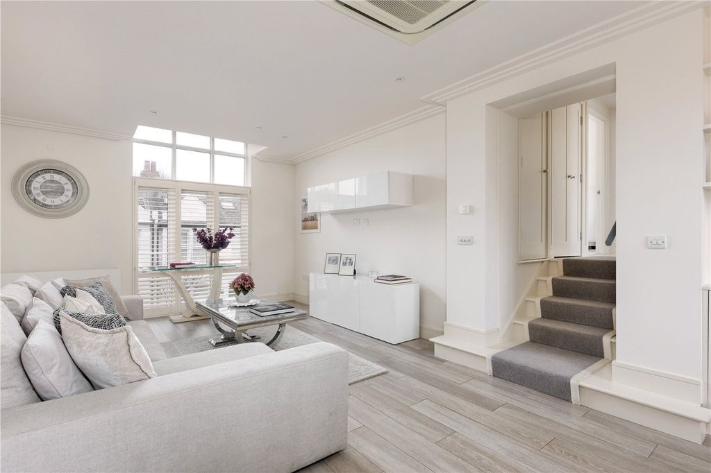 Property photo 3 of 10 Picture No. 04