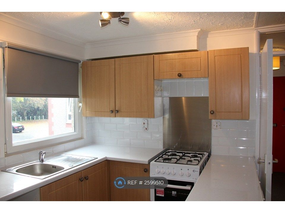 Property photo 3 of 10 Kitchen/Diner/Living Room
