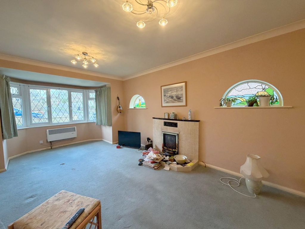 Property photo 3 of 13 4773755