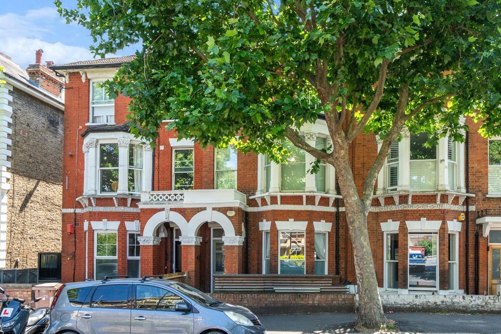 Property photo 2 of 14 1487926-1-6A4Cf1d...