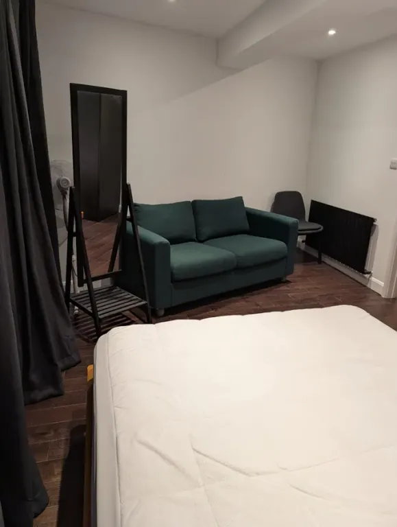 Property photo 3 of 4