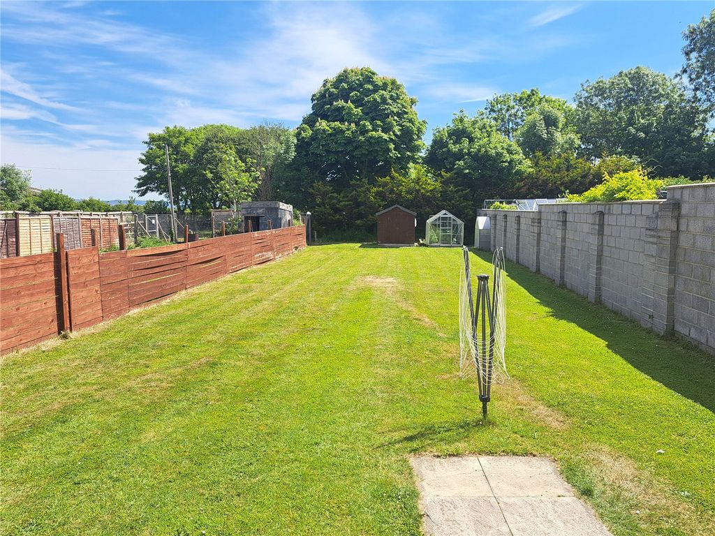 Property photo 2 of 23 Picture No. 37