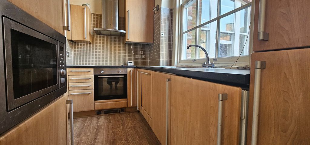 Additional image 5 of 2 bed flat for saleWinckley Square, Preston, Lancashire PR1