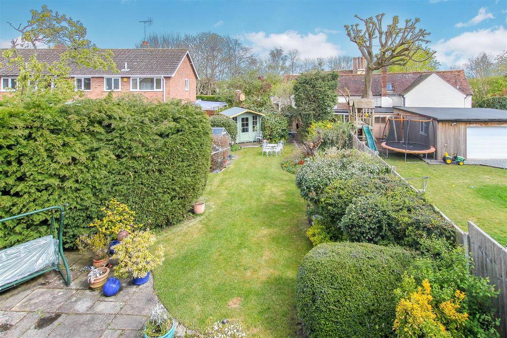 Property photo 2 of 21 Finanlia Garden.Jpg