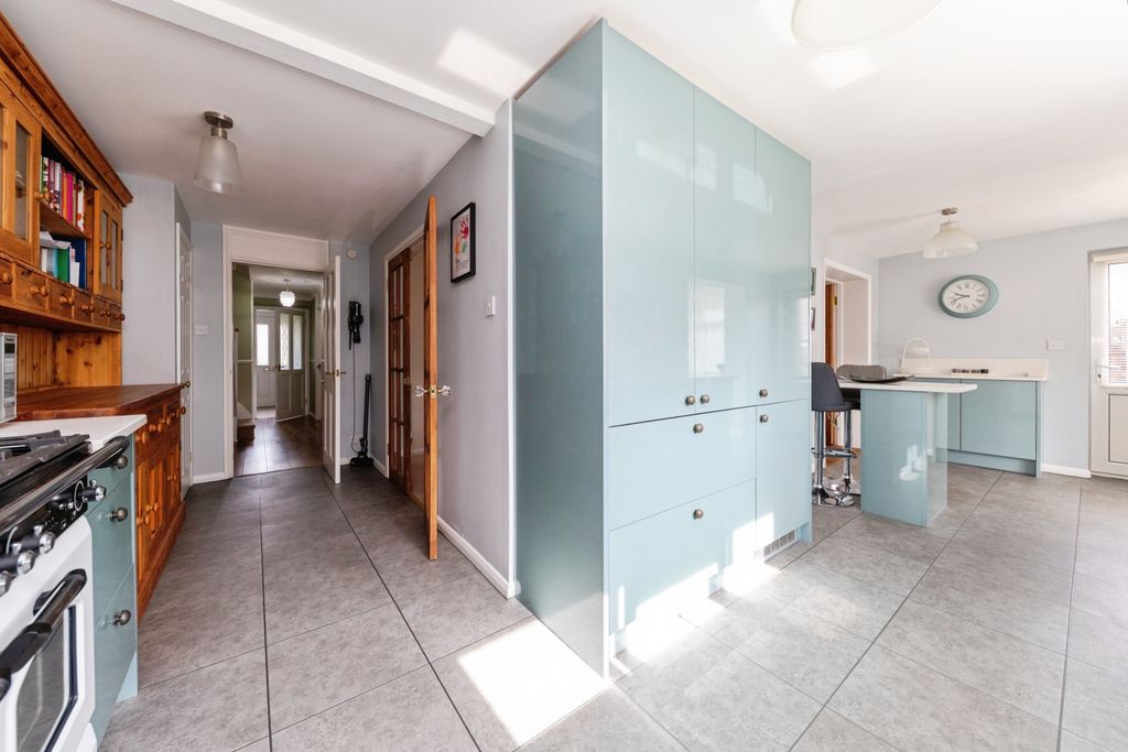 Additional image 14 of 3 bed semi-detached house for saleRomany Close, Letchworth Garden City SG6